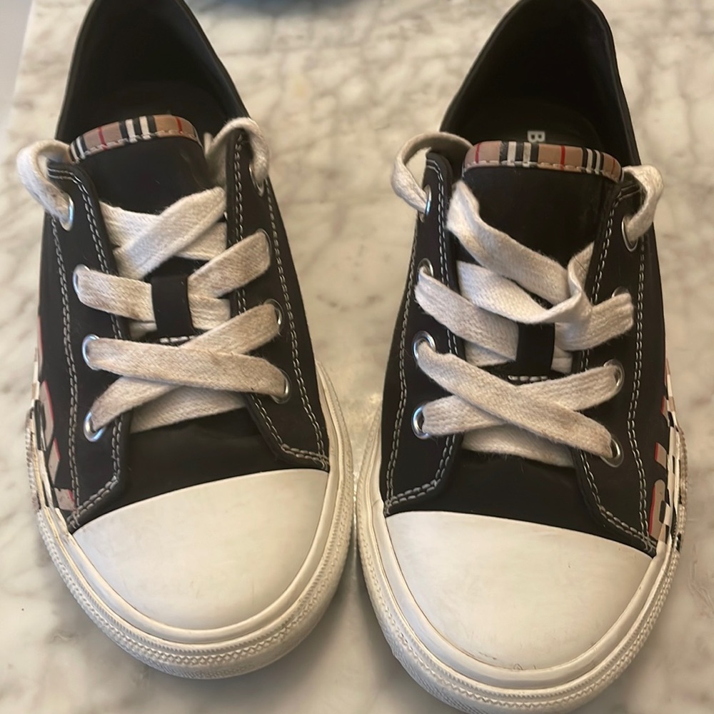 “It’s Burberry” Size 32 - TODAY ONLY!!